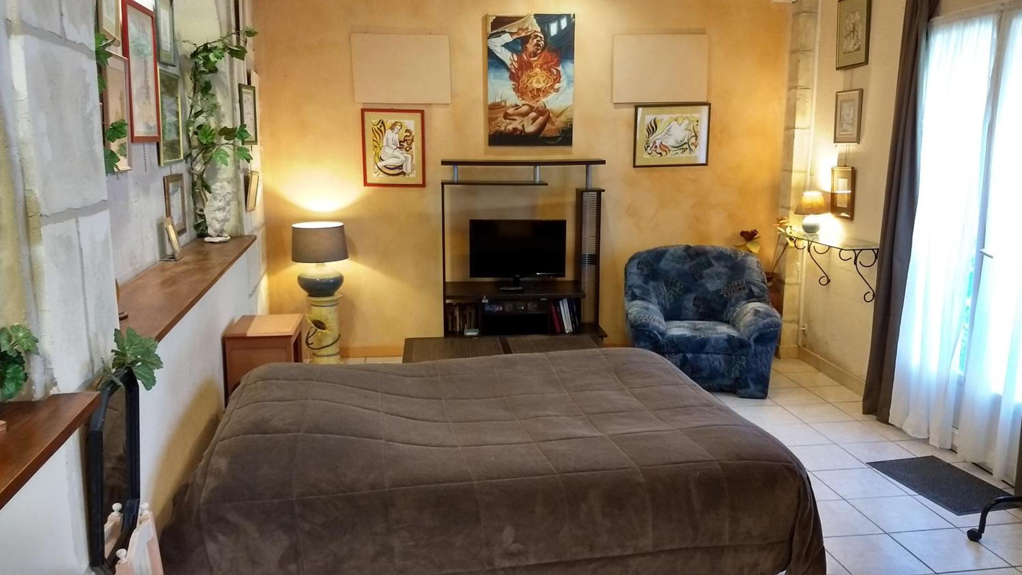Logement Tranquille Et Frais Proche Gare Au Rdc Saumur Ngoại thất bức ảnh